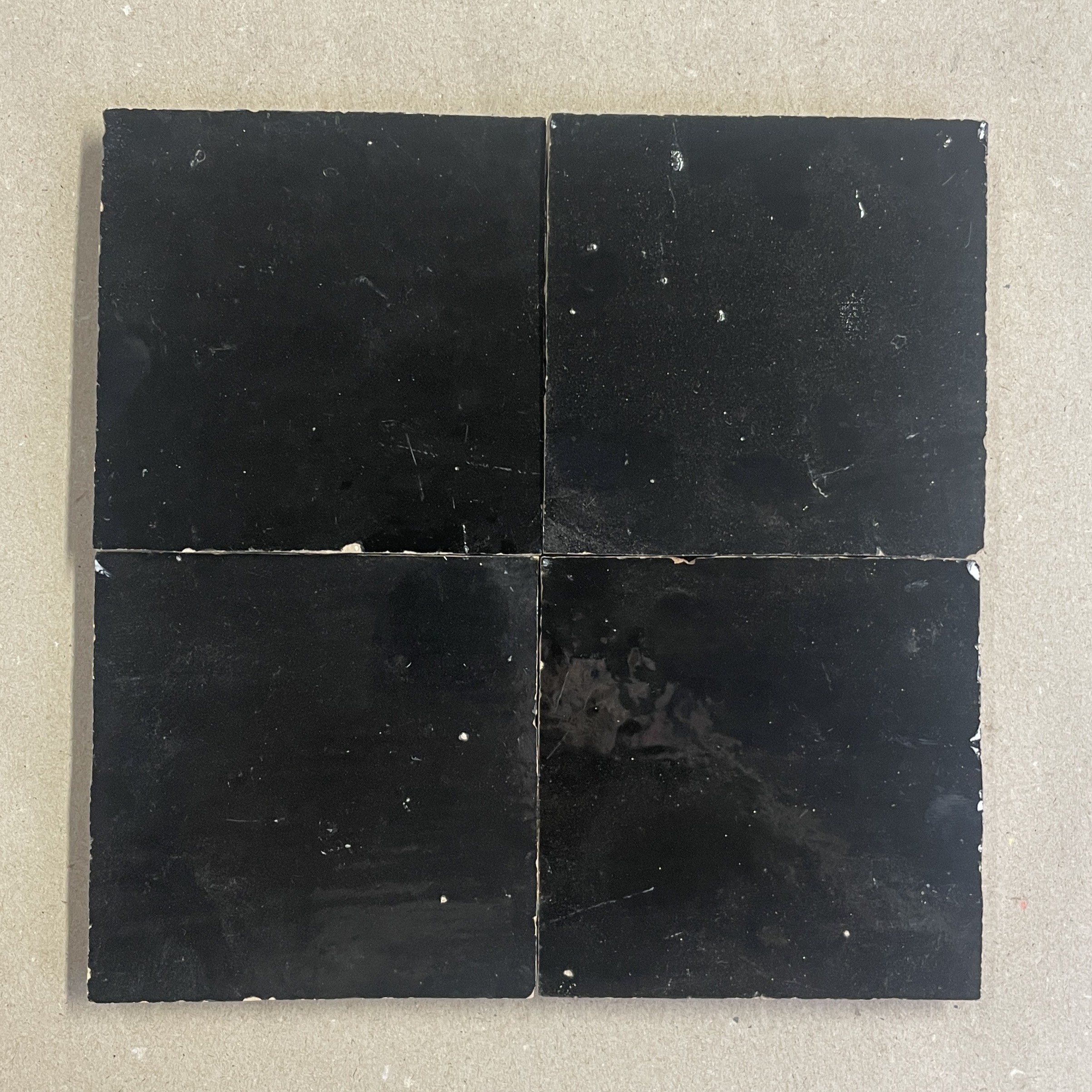 zellige fliesen tiefschwarz 10x10 handarbeit